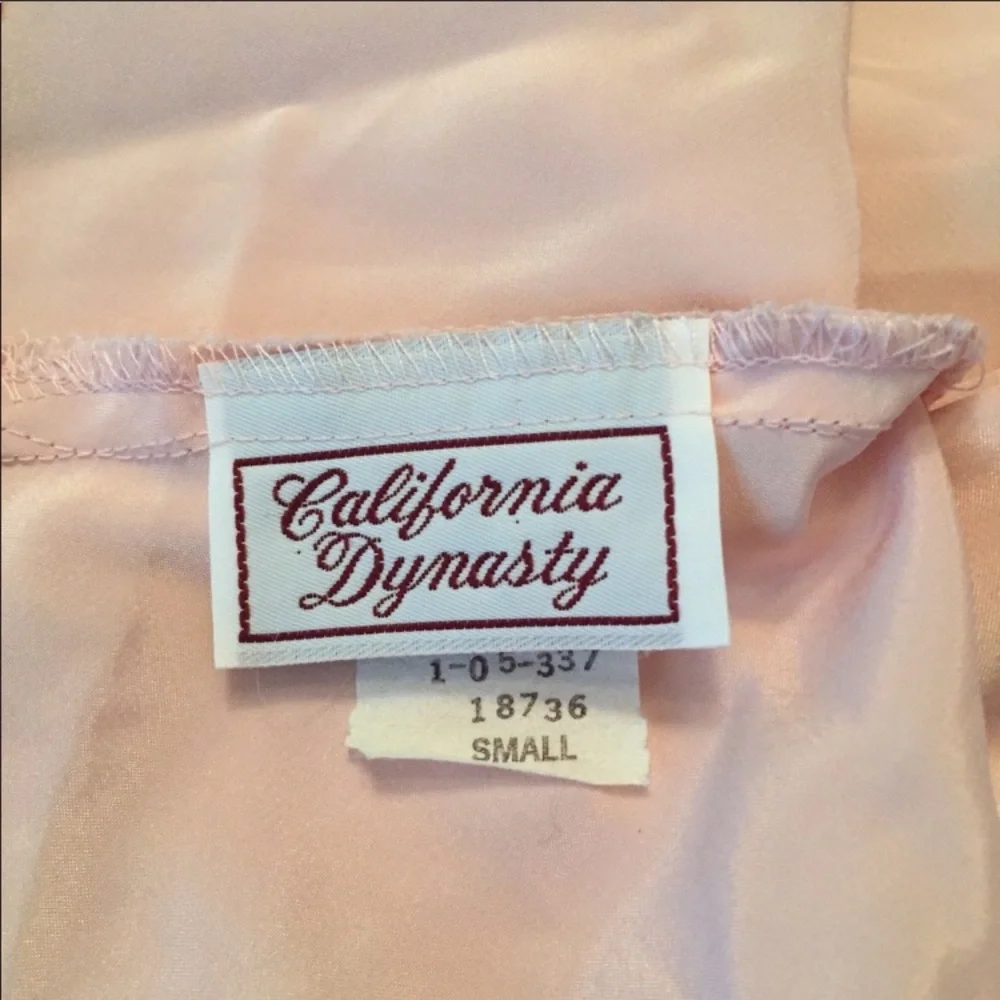 3/$12 Vintage California Dynasty blush pink satiny drape neck loungewear top